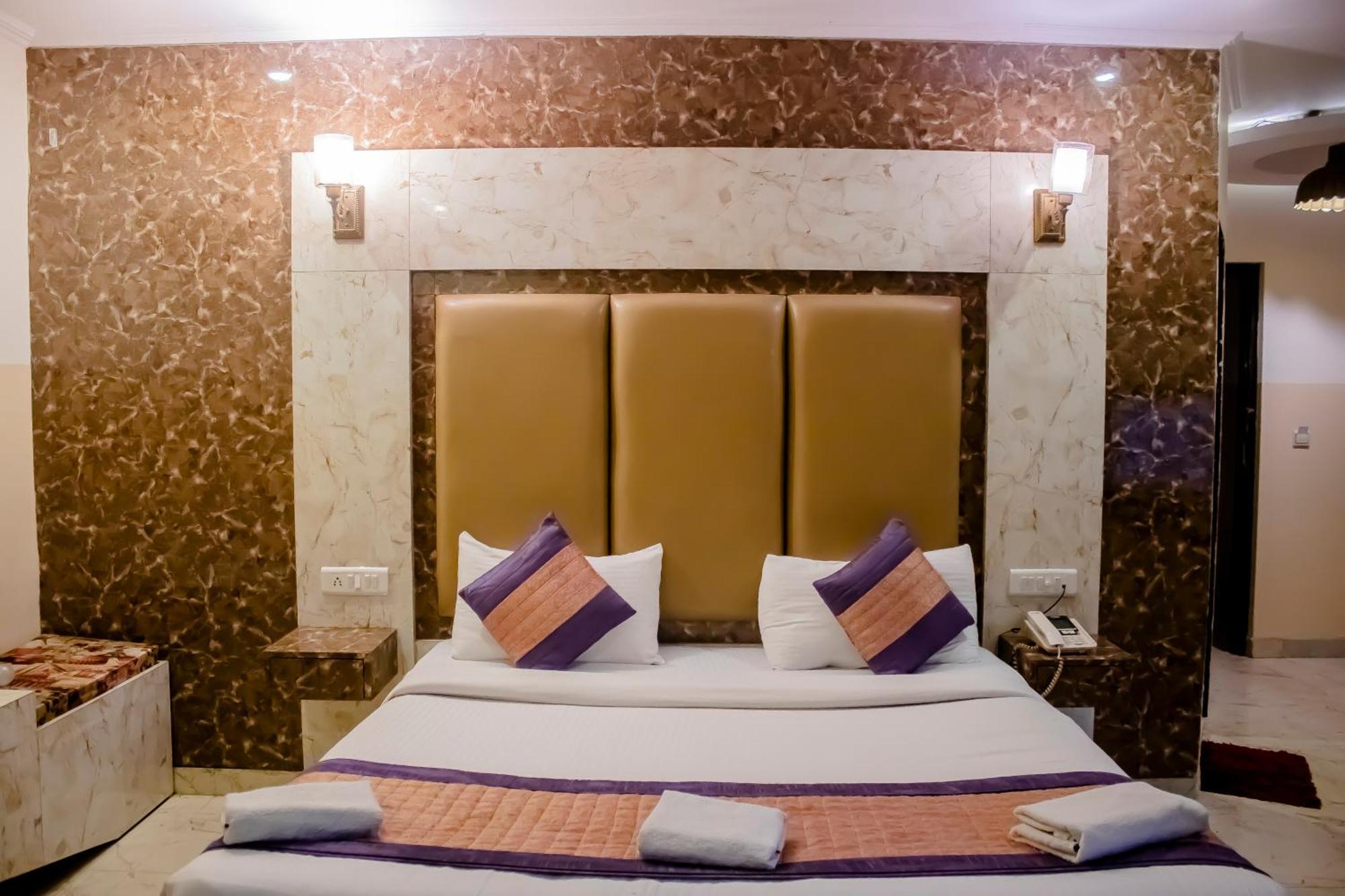 Hotel Airport City Near Delhi International Airport Нью-Делі Екстер'єр фото